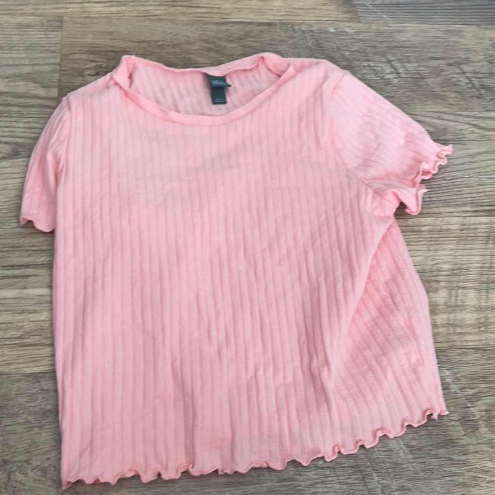 Pink lettuce trim crop top